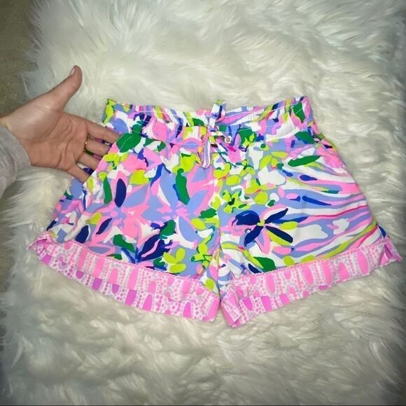 Lilly Pulitzer Katia Shorts - Picture 4 of 7
